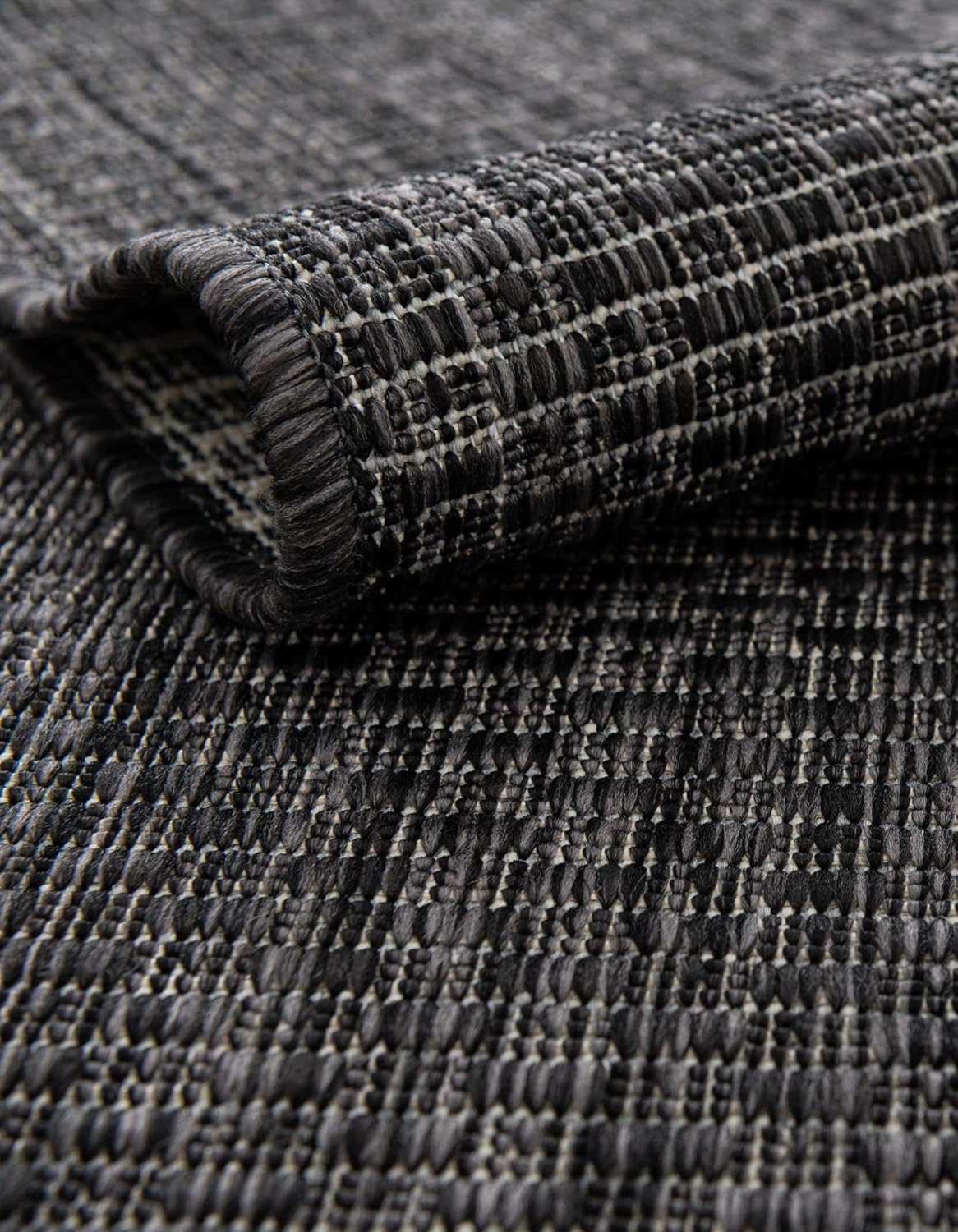 Unique Loom Outdoor Solid Collection Area Rug (6' 1" Square Black/Ivory)