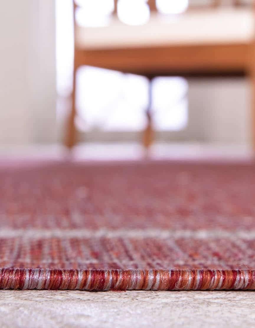 Unique Loom Outdoor Border Collection Area Rug - Soft Border (2' 7" x 10' Runner, Rust Red/ Ivory)
