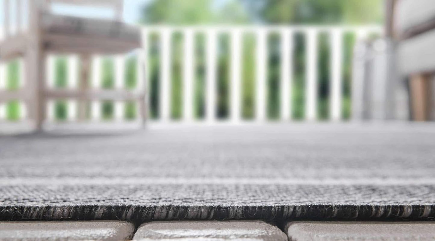 Unique Loom Outdoor Border Collection Area Rug - Soft Border (5' 3" x 8' Rectangle, Black/ Ivory)