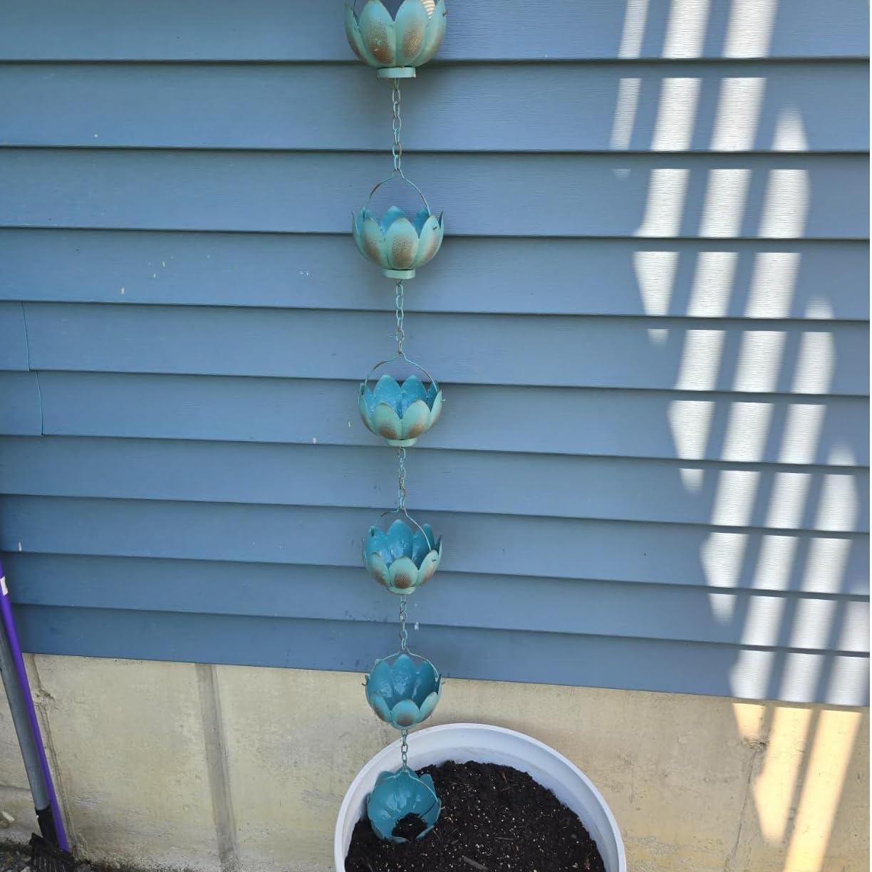 Topadorn 8.5 FT Rain Chain Iron Gutter Chains with 12 Rain Collector Thick Iron Flower Cups Garden Decoration,Lake Blue