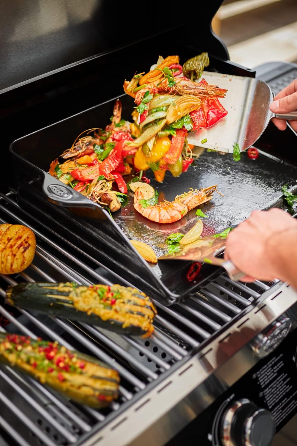 RÖSLE plancha Wide Spatula BBQ Spatula with Rounded Corners for Turning Meat and Vegetables, 18/10 Stainless Steel, Dishwasher Safe