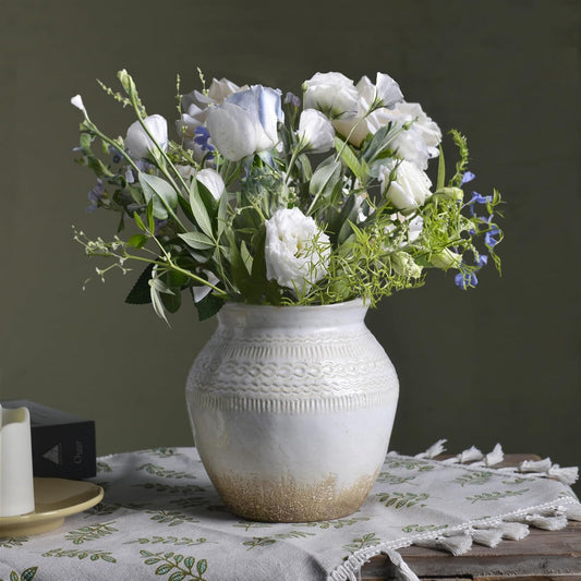 Quoowiit Ceramic Rustic Farmhouse Vase, White Distressed Flower Vase for Home Decor, Boho Decorative Vases for Centerpiece Table Decorations, Vases for Living Room Kitchen Entryway Mantle Shelf Decor