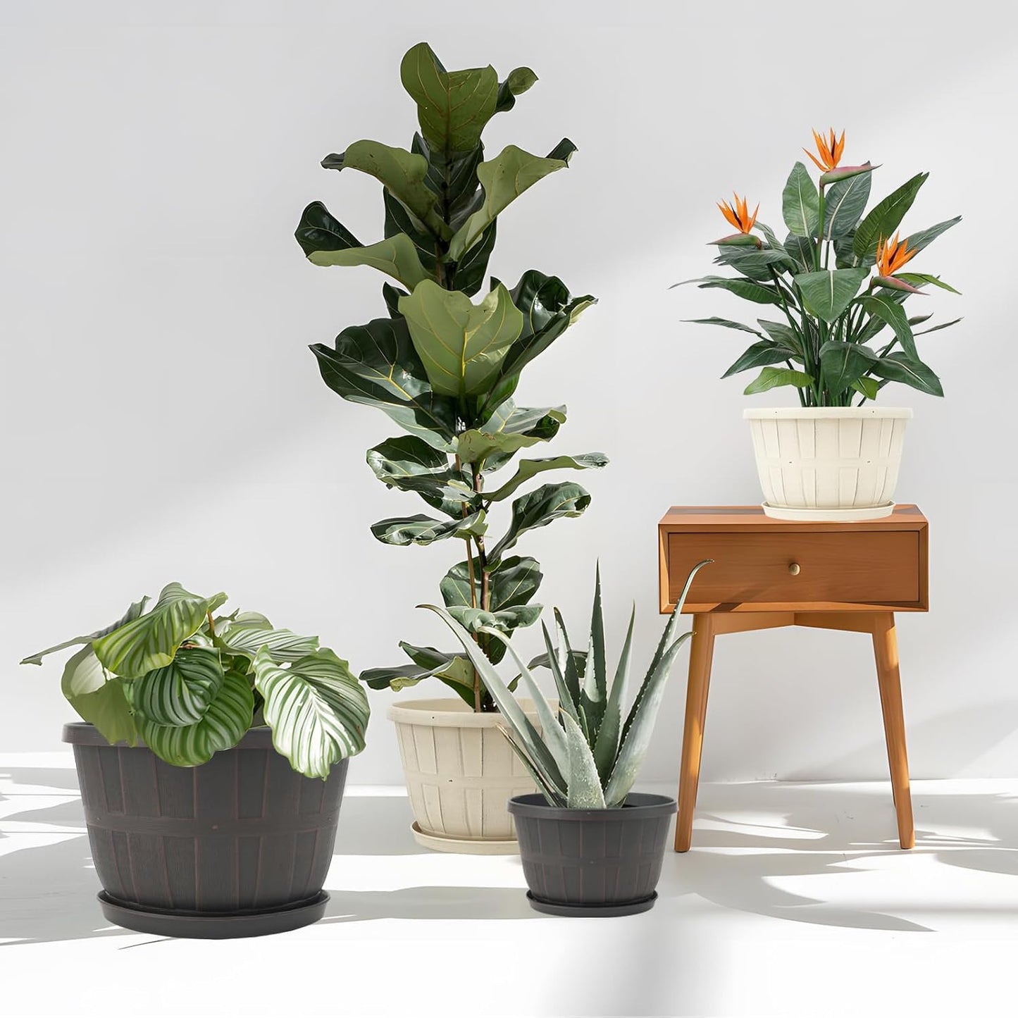 Quarut Plant Planters Pots Set of 4 Pack 16 Inch，Large Plastic Flower Pot for Indoor Plants with Drainage Holes & Trays, Whiskey Barrel Planters with Saucer for House Outdoor Garden Plant（White）