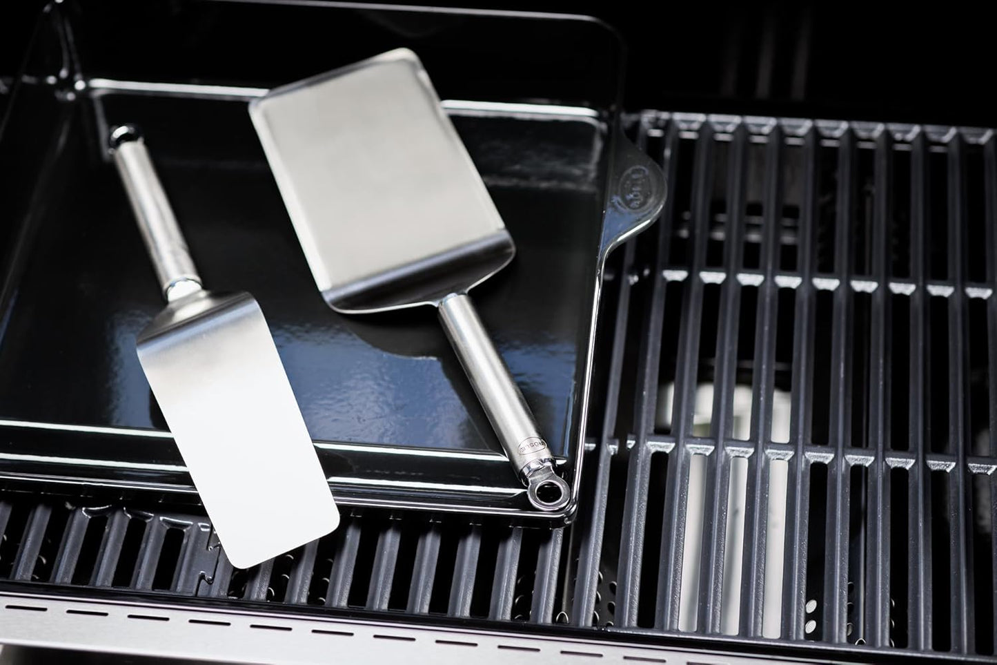 RÖSLE plancha Wide Spatula BBQ Spatula with Rounded Corners for Turning Meat and Vegetables, 18/10 Stainless Steel, Dishwasher Safe