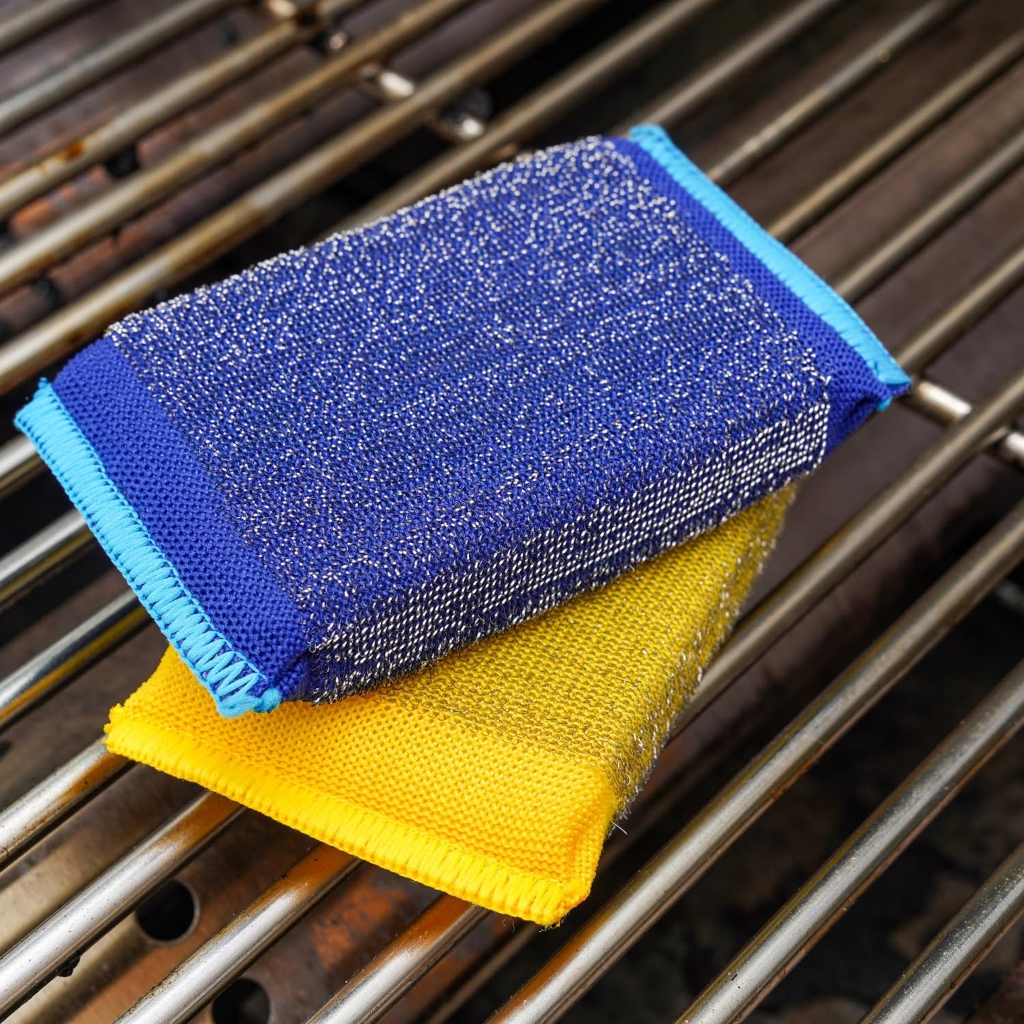 Scrub Daddy BBQ Grill Cleaner Kit - Bristle Free Grill Brush with Refill + Scour Daddy Steel Sponge - Temperature-Controlled Tools - Cut Through Charred Buildup (4 Count)