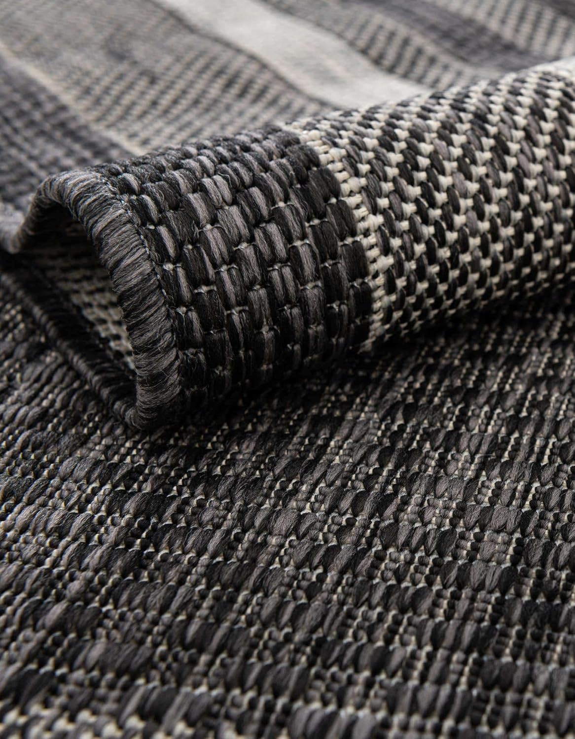 Unique Loom Outdoor Border Collection Area Rug - Soft Border (6' 1" Square Black/Ivory)