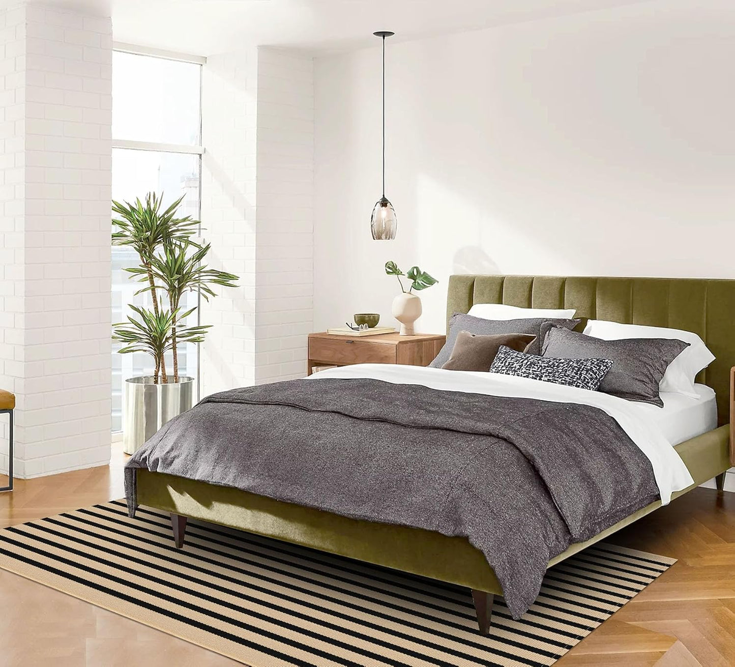 IOHOUZE Striped Area Rug 5'x7' Indoor Outdoor Rug, Washable Area Rug for Living Room, Large Patio Rug, Cotton Striped Rugs for Patio Living Room Bedroom,Tan/Black