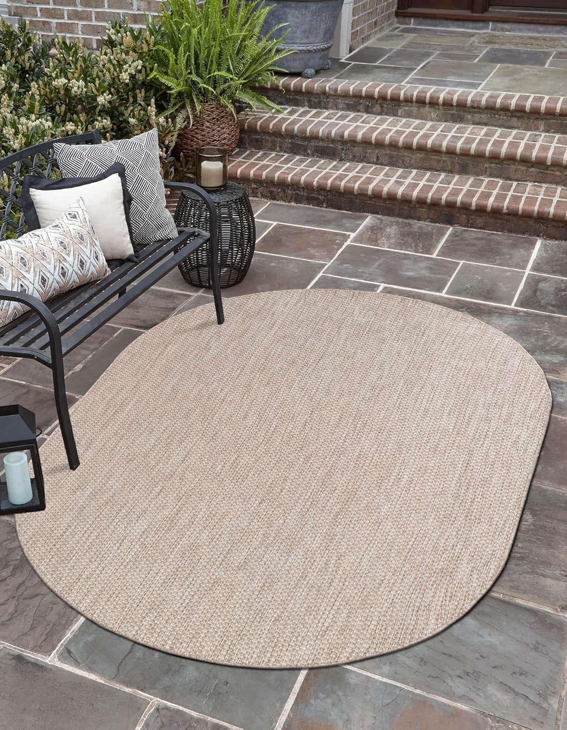 Unique Loom Outdoor Solid Collection Area Rug (5' 3" x 8' Oval Beige/Ivory)