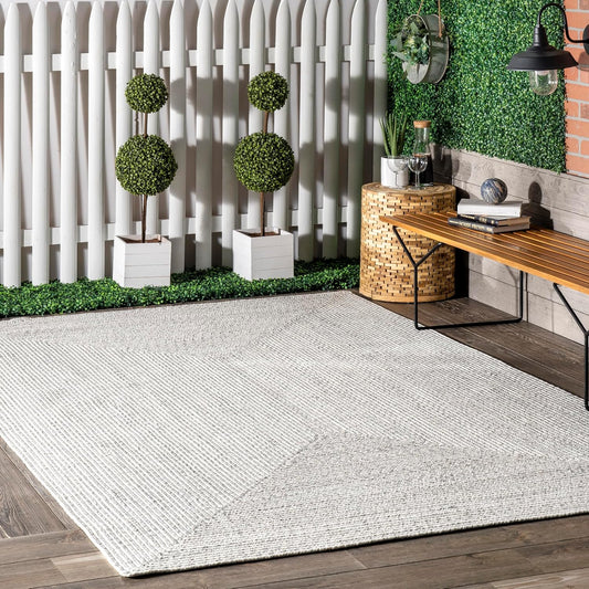 nuLOOM 4' Round Solid Hand Braided Indoor/Outdoor Area Rug, Pet-Friendly, High Traffic, Weather Resistant, for Patio, Balcony, Bedroom, Living, Dining Room, Wynn Ivory