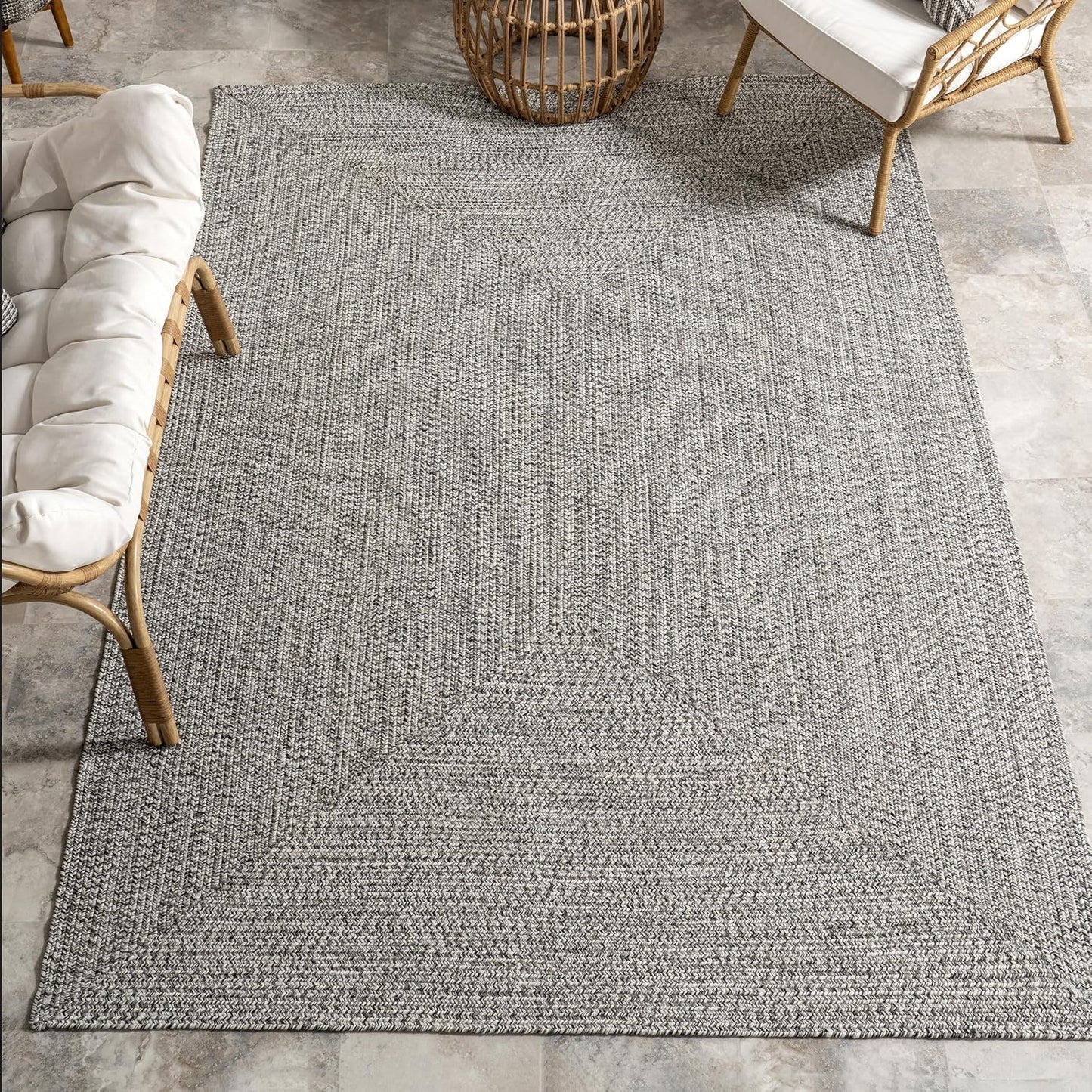 nuLOOM Oval 3' x 5' Solid Hand Braided Indoor/Outdoor Area Rug, Pet-Friendly, High Traffic, Weather Resistant, for Patio, Balcony, Bedroom, Living, Dining Room, Wynn Salt and Pepper