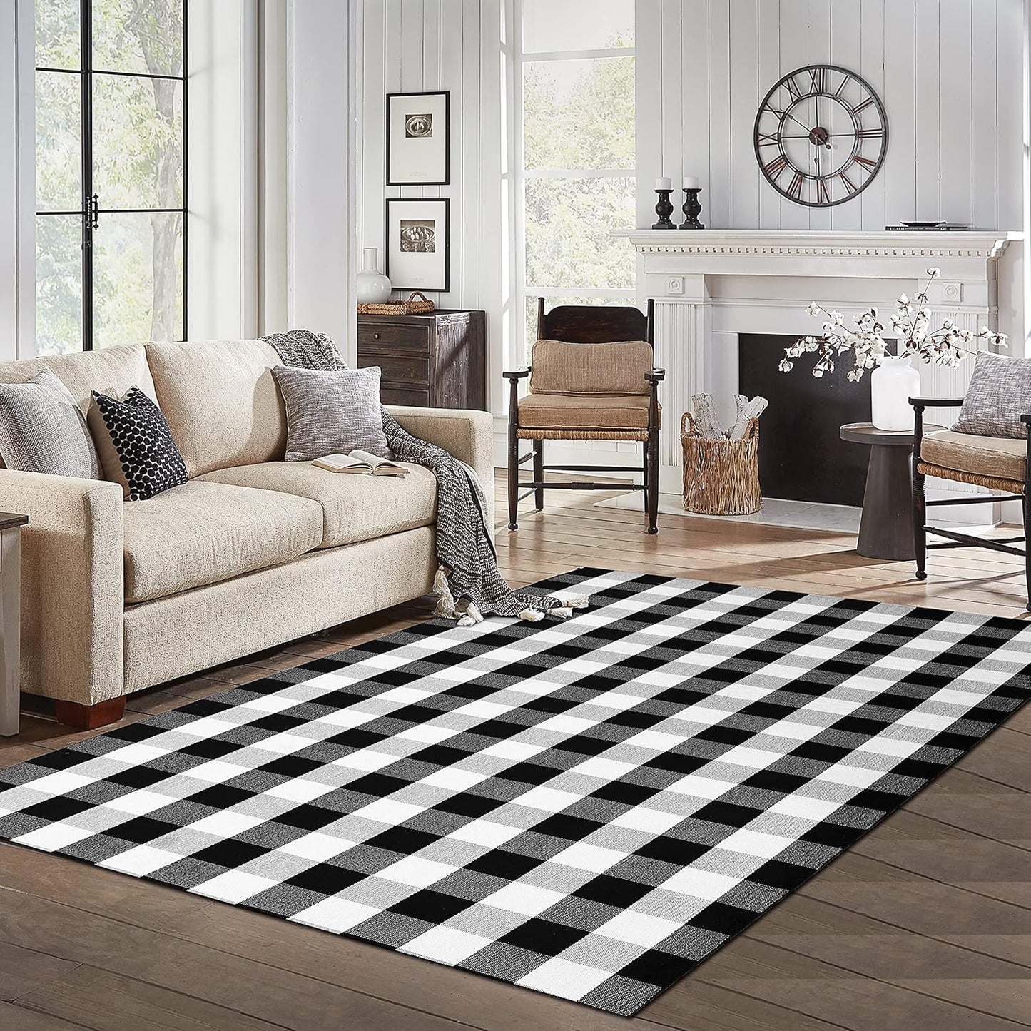 IOHOUZE Buffalo Plaid Rug 5x7 Ft Indoor Outdoor Rug, Washable Rugs for Living Room, Spring Summer Welcome Mats Outdoor, Black White Rug for Farmhouse/Entryway/Home Entrance